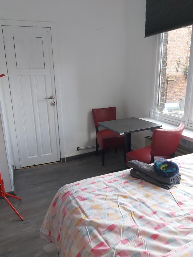 Sint-Pieters Station Rooms Gand Esterno foto