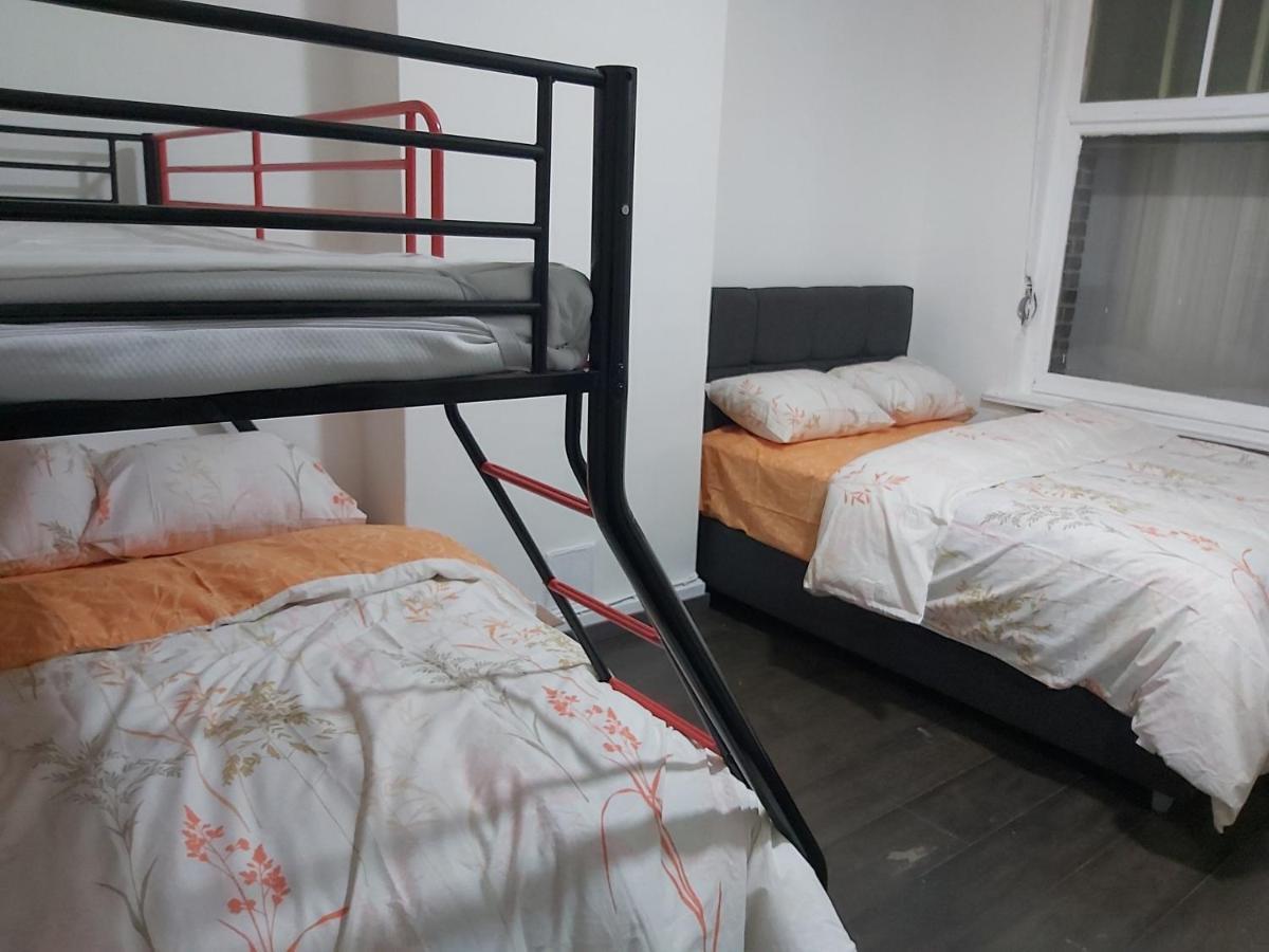 Sint-Pieters Station Rooms Gand Esterno foto